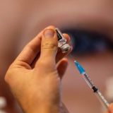 Минздрав Израиля: ревакцинация сократила вероятность заболевания ковидом в пять-шесть раз 