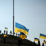 Журналист Шарий о трехмиллиардном кредите Украине: Ходит по миру лох с протянутой рукой