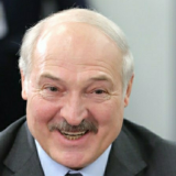 Во Дворце Независимости выставили картину с вооруженным Лукашенко