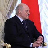 Лукашенко делает все для победы протеста – социолог Коршунов