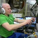 Космонавт-москвич принял участие в электронном голосовании с борта МКС