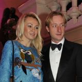 Изувеченного сына Плющенко и Рудковской заставили работать: Сломал бы на льду, не так обидно было бы