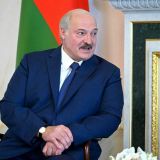 Лукашенко заявил о готовности обсуждать новую конституцию Белоруссии