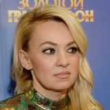 Заставившая переломанного сына работать Рудковская вышла из себя