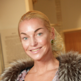 Натирающую таз Волочкову сняли в ванной