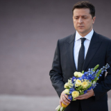 Зеленский помиловал военных преступников с целью установить на Украине диктатуру – политолог Марков