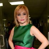 52-летняя Буланова засмотрелась на известного певца: Он в разводе, я тоже