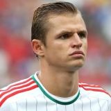 Новоиспеченный отец Тарасов впервые показал сына 