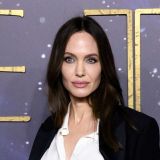 Заговорившая о серьезной проблеме Джоли показала уникальное фото сына