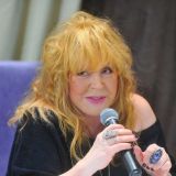 Всплыли сенсационные фото увешанной иконами спальни Пугачевой: Скрывала много лет