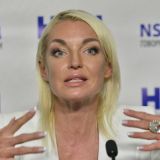 Втянули в пирамиду: доверчивая Волочкова потеряла миллионы