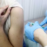 В России стали вводить обязательную самоизоляцию для невакцинированных