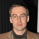 Голые мальчики и рассказы о сексе: чему учит Шепелев сына Фриске