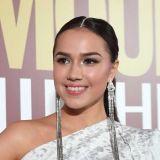 Оголенная грудь и мини-шорты: Загитова покрасовалась на камеру