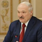 Лукашенко: Тихановской не надо в Белоруссию, она в шоколаде с другими мужьями