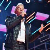 70-летнего Газманова засняли валяющимся на земле