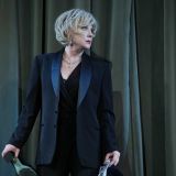 Престарелая Яковлева в мехах удовлетворилась куклой мужика с длинными органами