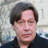 Михаил Ефремов стал тюремным авторитетом и теперь шикует на нарах