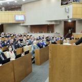 Сочетание новизны и опыты: эксперты о первых месяцах работы восьмой Думы
