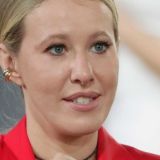 Увеличивает шансы: Почему Собчак появилась на пресс-конференции Путина вся в красном 