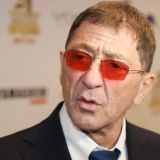 Молодой мускулистый красавец утешил жену Лепса накануне развода