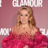 Винить себя в бедности и есть с тарелок за десятки тысяч: чему учит Рудковская на марафоне успеха