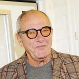 Растерянный Виторган склонил голову перед народом