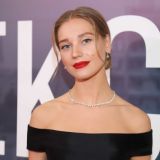 Отчаявшаяся Асмус сбежала из страны вместе с дочерью: Отсутсвие сил и жилья