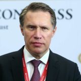 Глава Минздрава Мурашко призвал приспособиться к жизни с QR-кодами и сертификатами о вакцинации