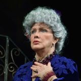 Популярный спектакль оказался на грани срыва из-за госпитализации Прокловой