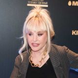 Николаев внезапно опозорил Пугачеву: Не видно за мешками и мочалкой