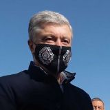 Прибывший на Украину Порошенко возглавил митинг