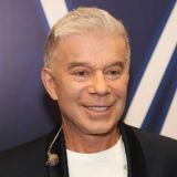 Застуканный на пляже Газманов пошел на обман из-за жены