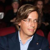 Галкин показал зимние забавы с подросшими детьми: Любо дорого смотреть