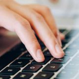 В Москве больничный по ОРВИ, COVID и контактным лицам открывается и закрывается дистанционно