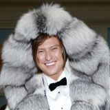 Овдовевший Шаляпин в мехах шокировал накрашенными губами 