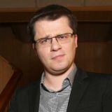 Гарик Харламов показал свою маму в день ее рождения