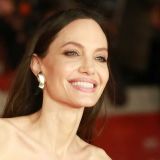 Возраст не щадит: Анджелина Джоли превратилась в заурядную пенсионерку