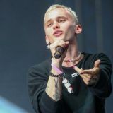 Окровавленный Милохин показал лицо после аварии с велосипедом