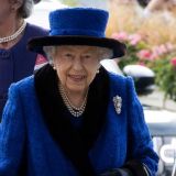 Королева Елизавета спасла от тюрьмы обвиняемого в изнасиловании сына