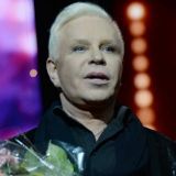 Родился в тюрьме и рос как девочка, сбежал в США и объявил о свадьбе: яркая жизнь Бориса Моисеева