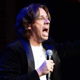 Галкин и Ургант срочно скупают криптовалюту