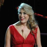 Оголившая грудь Шукшина ударила по достоинству мужчин