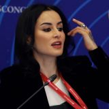 Посмеявшаяся над Собчак Канделаки раскрыла свое местонахождение