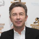 Фанаты льют слезы на странице Сюткина