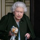 Почему сын Елизаветы II не может начать нормальную жизнь