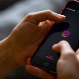 Печаль, слезы, истерика: как звезды прощались с любимой соцсетью