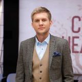 Познакомились в храме и были вместе восемь лет: куда исчезла бывшая невеста Корчевникова