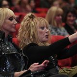 Почему уехавшая за границу Пугачева не отправилась к Орбакайте в США?