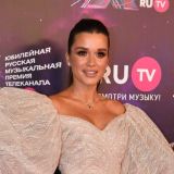 Бородина бросила камень в огород с треском провалившейся Бузовой